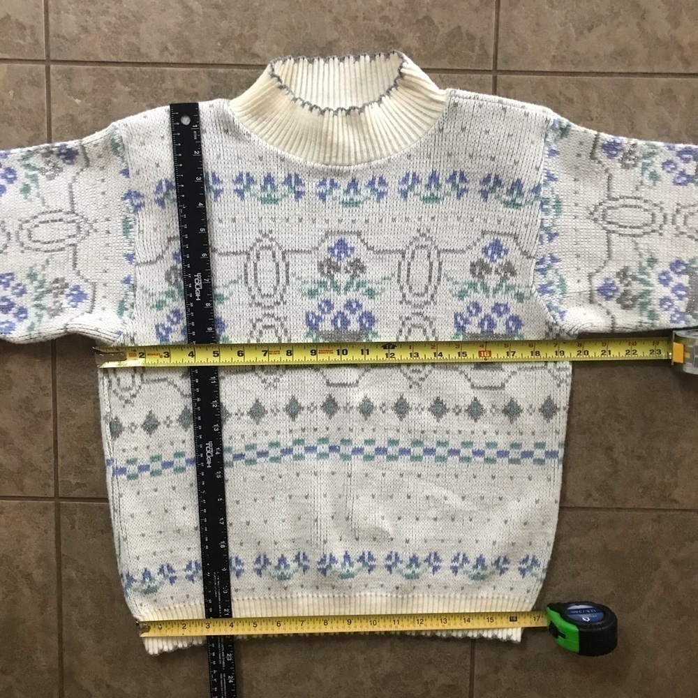Vtg floral scallop edge knit sweater cotta… - Picture 8 of 8